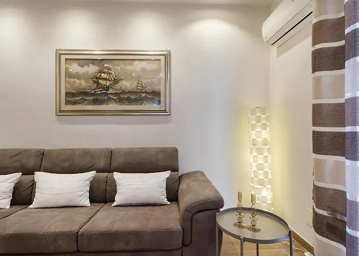 Modern With Patio In By Wonderful Italy Apartamento Rapallo